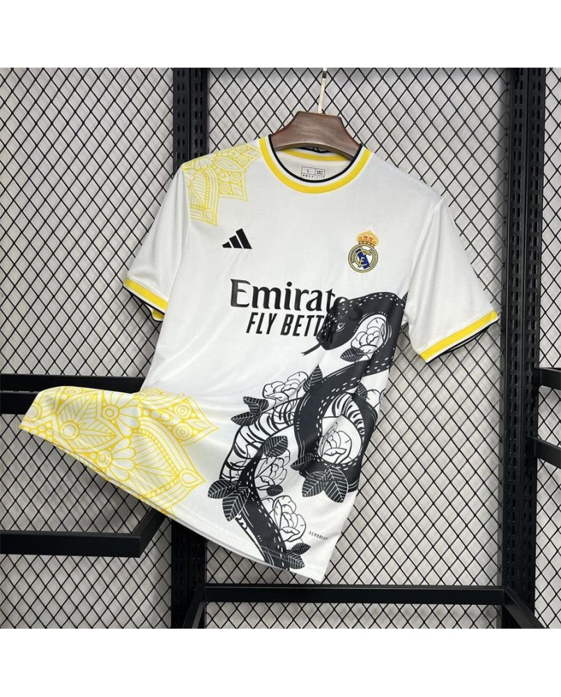 Maillot édition spéciale Mamba blanc et noir Real Madrid 2024/25